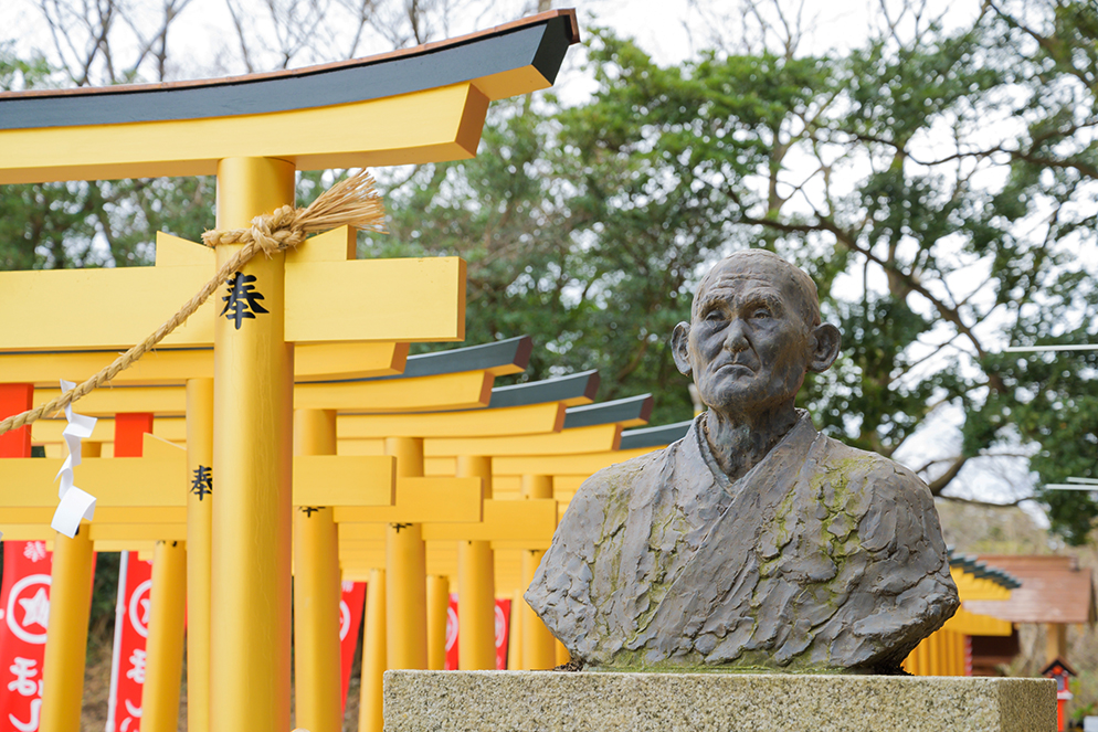 小池吉兵衛の胸像