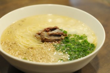 常陸牛テール塩ラーメン