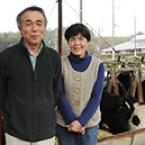 良い土で草を作り、牛を健康に飼う