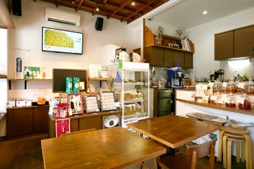 「ume cafe WAON」店内