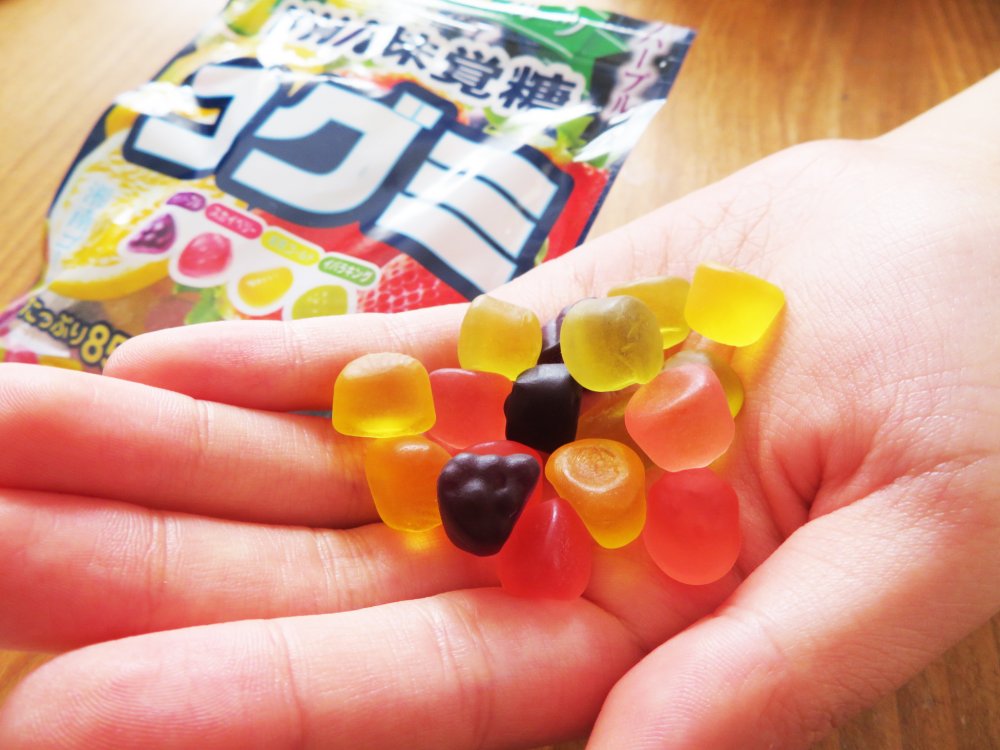 ぷにぷにの食感が楽しい小粒サイズのグミ