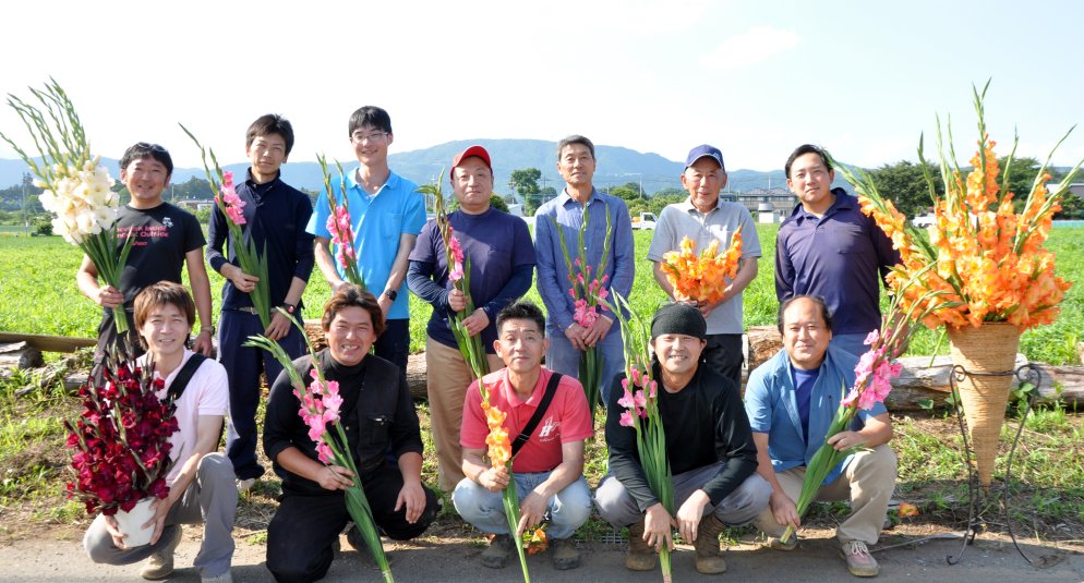 JA水郷つくばグラジオラス共選部会のメンバー