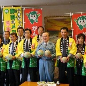 鉾田市・JA茨城旭村・JAかしまなだが県庁で「メロン」をPR